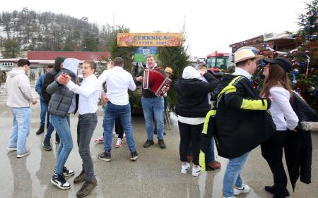 Seznanitev vojaških obveznikov s pravicami in dolžnostmi vojašnica Postojna 03 Foto Ljubo Vukelič